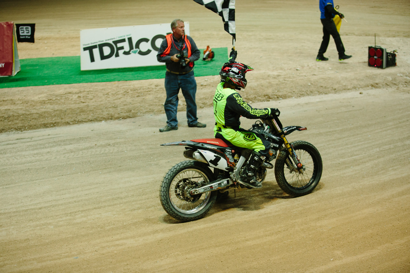 Illustration for article titled Behold The Controlled Chaos That Is Flat Track Motorcycle Racing